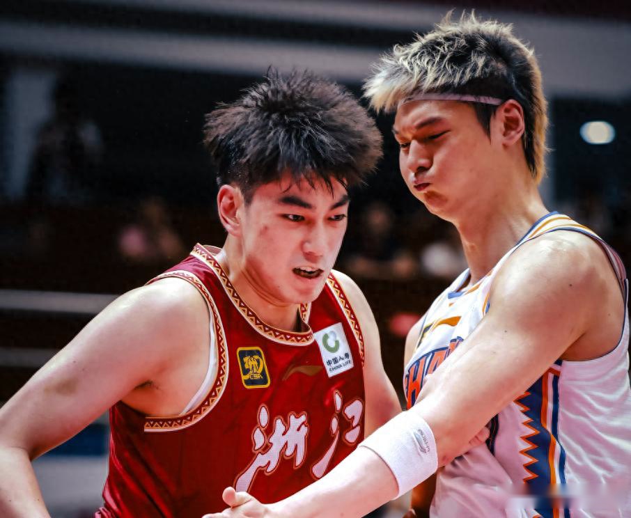 上海61-76浙江遭1喜3忧!王哲林状态拉满,张镇麟状态不佳!