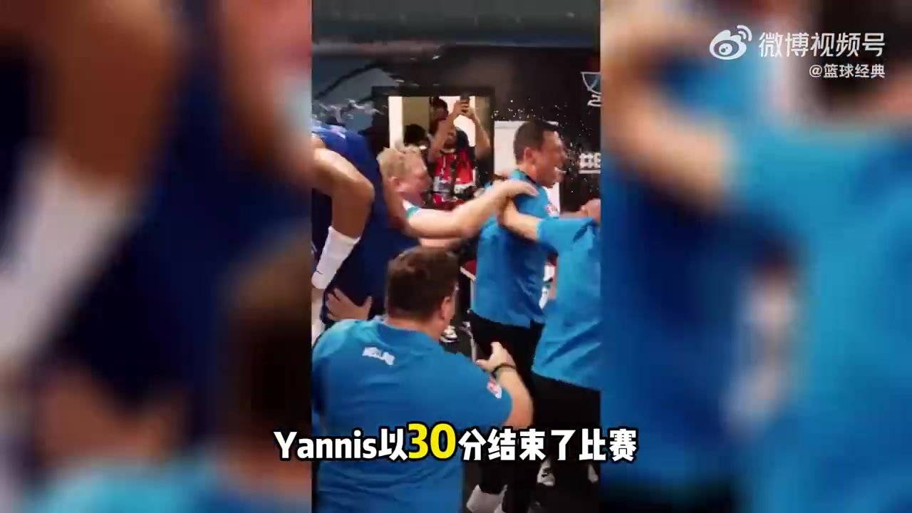 饱含热泪字母哥第一次为希腊拿下奖牌赛后更衣室激动落泪 饱含热泪字母哥第一次为希腊拿下奖牌赛后更衣室激动落泪