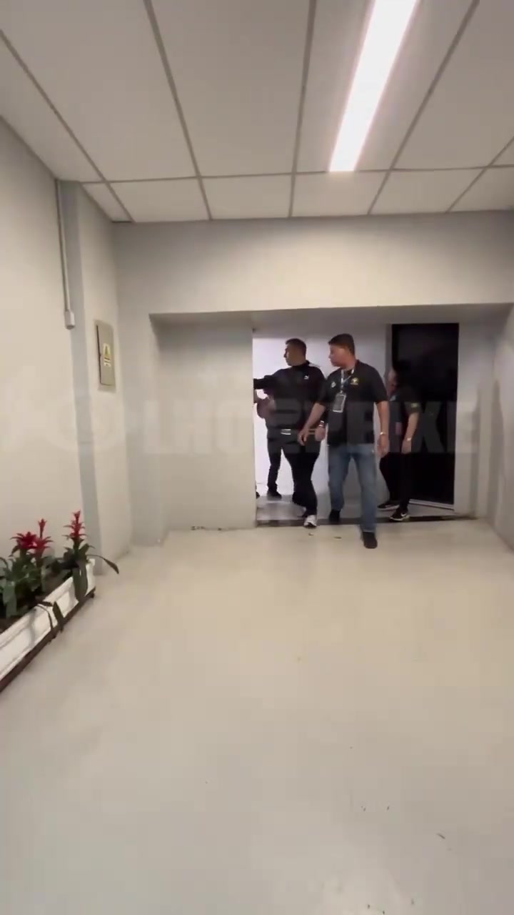 始终是球迷们的心头好桑托斯球迷为内马尔加油打气 始终是球迷们的心头好桑托斯球迷为内马尔加油打气