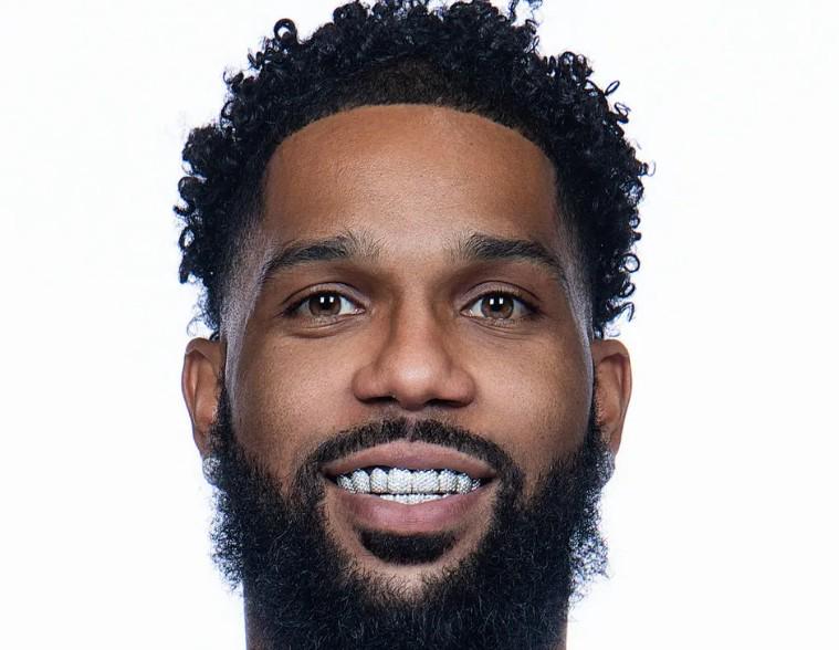 官方:前青岛男篮外援迈尔斯-鲍威尔加盟山东男篮